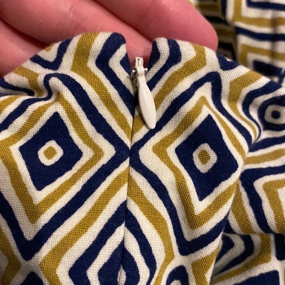 J. McLaughlin Devon Dress Sleeveless Diamond Print Size Small - Picture 5 of 10